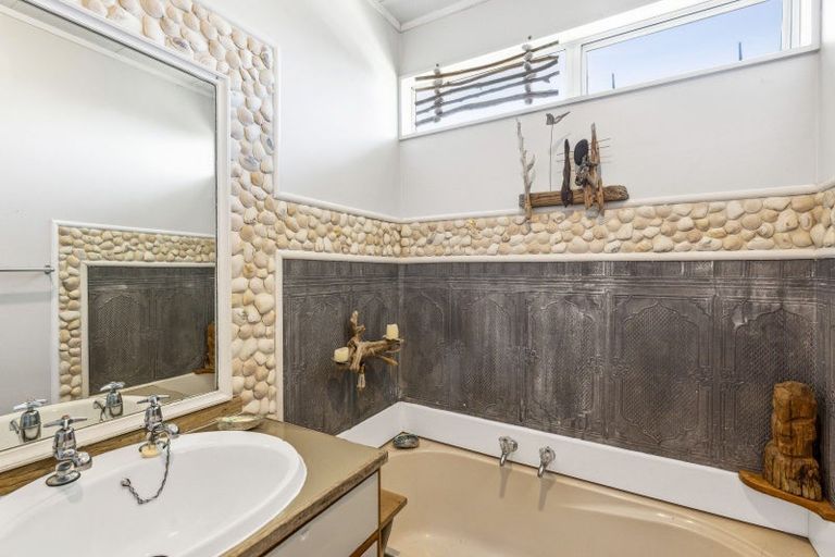 Photo of property in 42 Rodney Avenue, Te Horo Beach, Otaki, 5581