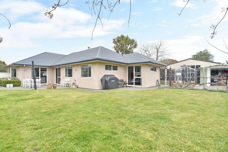 Photo of property in 16 Pepperwood Place, Shirley, Christchurch, 8061