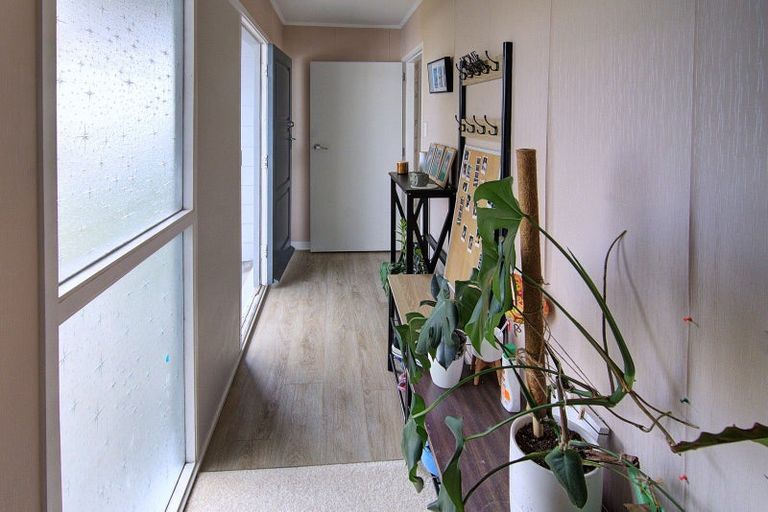 Photo of property in 43 South Belt, Solway, Masterton, 5810