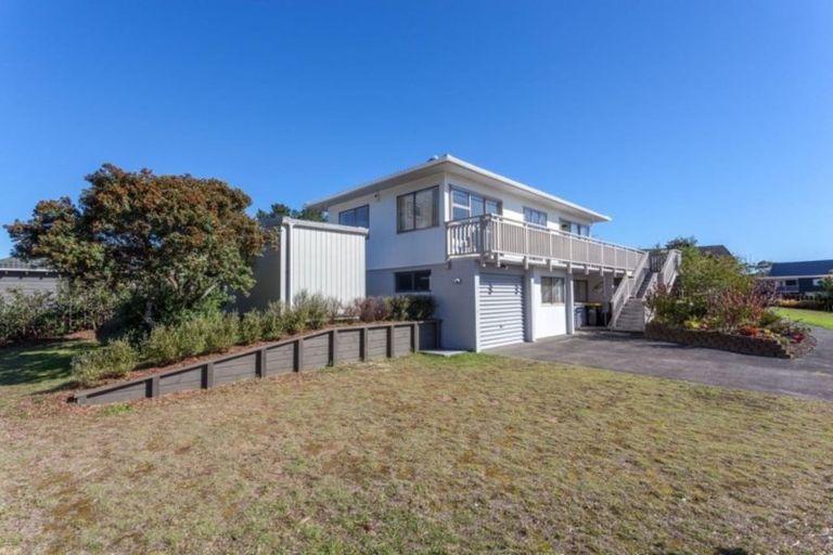 Photo of property in 1 Gallagher Park Lane, Pauanui, Hikuai, 3579