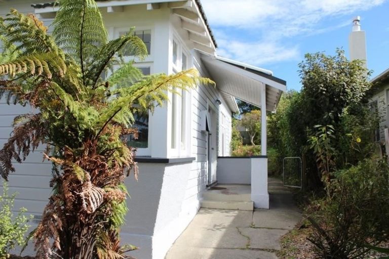 Photo of property in 21 Oakland Street, Andersons Bay, Dunedin, 9013