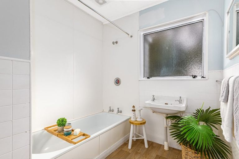 Photo of property in 71b Holland Street, Wainuiomata, Lower Hutt, 5014