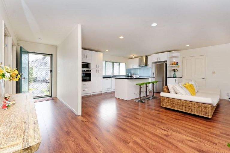 Photo of property in 20 Albizia Avenue, Henderson, Auckland, 0612