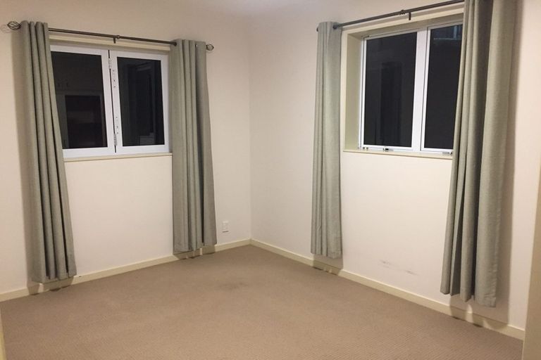 Photo of property in 164 The Ridgeway, Mornington, Wellington, 6021