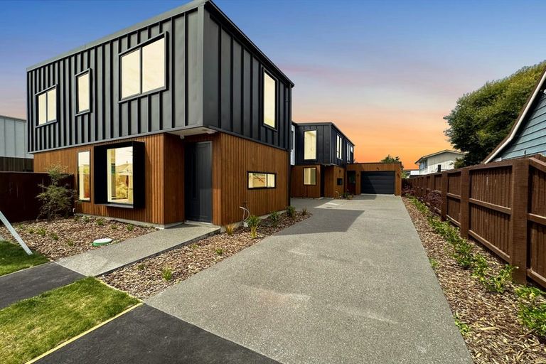 Photo of property in 2/74 Caledonian Road, St Albans, Christchurch, 8014