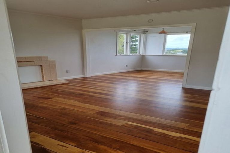 Photo of property in 602 East Coast Road, Pinehill, Auckland, 0630