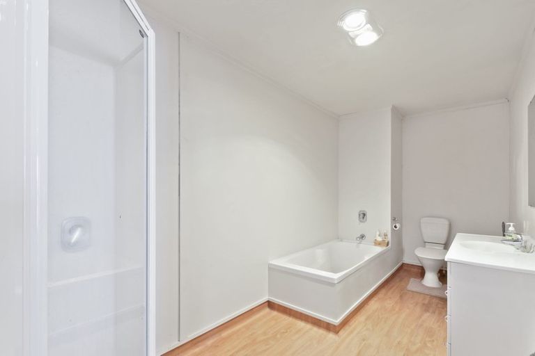 Photo of property in 6/11 Jack Conway Avenue, Manukau, Auckland, 2104