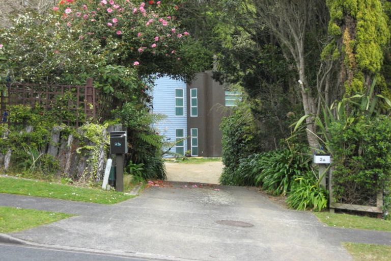 Photo of property in 2a Lindaver Grove, Merrilands, New Plymouth, 4312