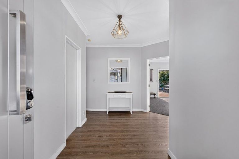 Photo of property in 12 Wainscott Street, Greenmeadows, Napier, 4112