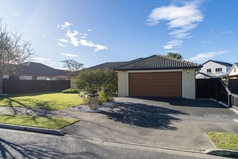 Photo of property in 64 Puhara Avenue, Parklands, Christchurch, 8083