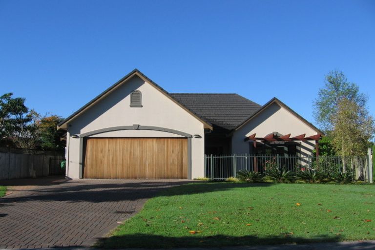 Photo of property in 16 Advance Way, Albany, Auckland, 0632