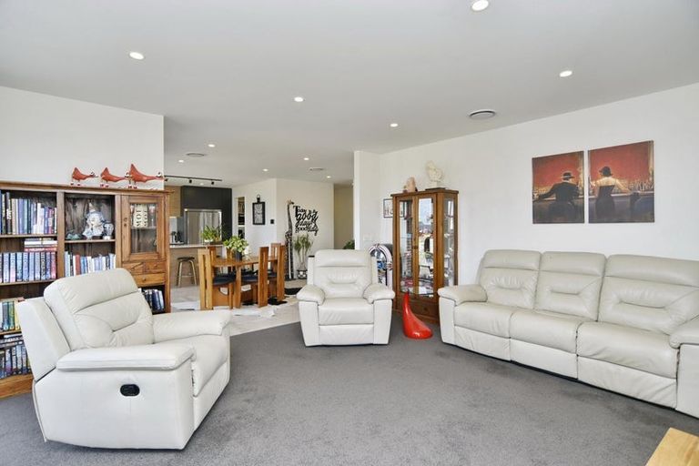 Photo of property in 1 Tara Crescent, Woodend, 7610