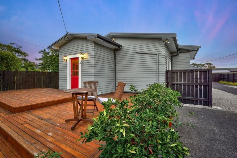 Photo of property in 1/17 Ranui Station Road, Ranui, Auckland, 0612