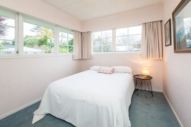 Photo of property in 8 James Cook Street, Havelock North, 4130