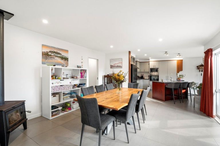 Photo of property in 16 Coral Drive, Papamoa Beach, Papamoa, 3118