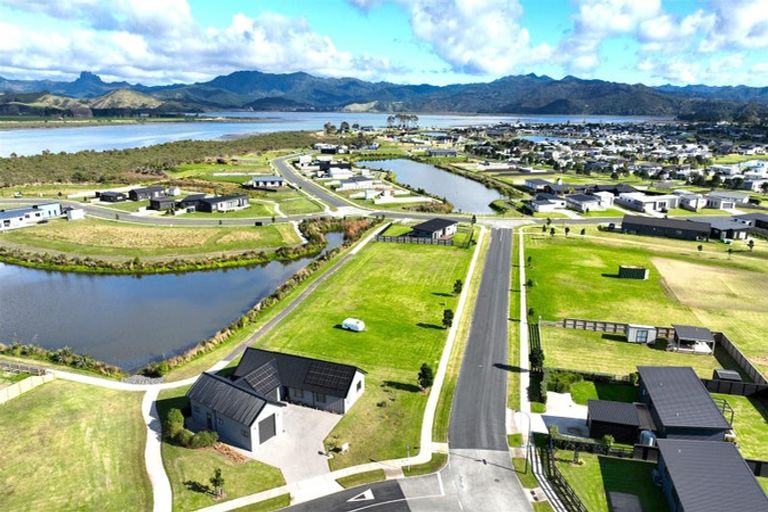 Photo of property in 100 Kopani Road, Matarangi, 3592
