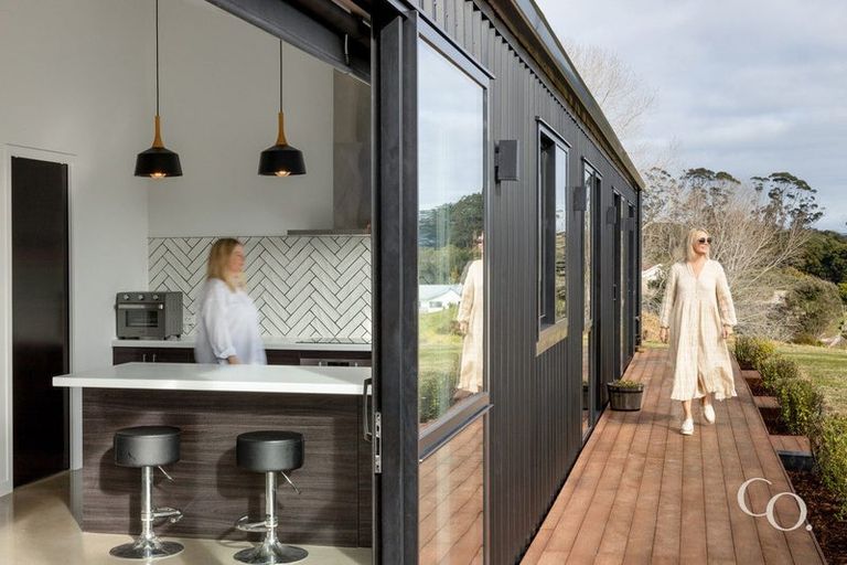 Photo of property in 310 Waitaha Road South, Welcome Bay, Tauranga, 3175