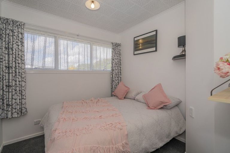 Photo of property in 1 Kawakawa Road, Whitianga, 3510