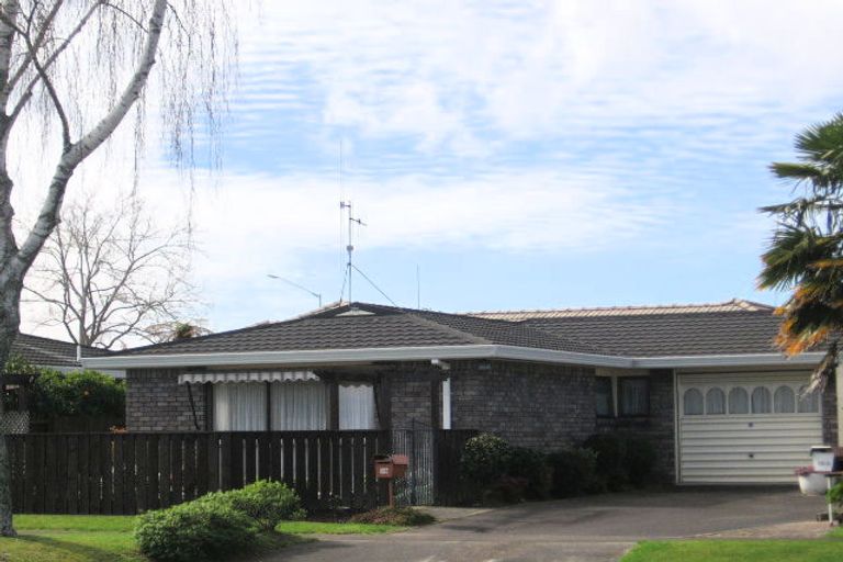 Photo of property in 98 Edgecumbe Road, Tauranga, 3110