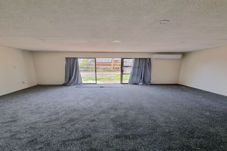 Photo of property in 3/4a Vine Street, Mangere East, Auckland, 2024
