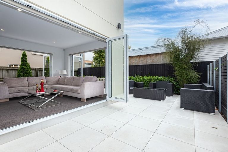 Photo of property in 7 Cheltenham Street, Merivale, Christchurch, 8014