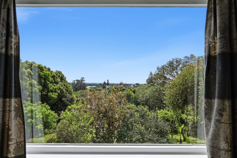 Photo of property in 15 St James Avenue, Helensville, 0800