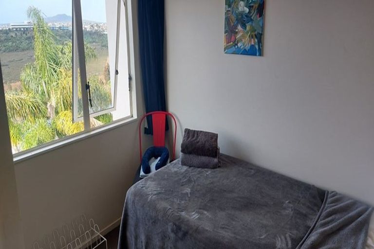 Photo of property in 3/48a Exmouth Road, Northcote, Auckland, 0627