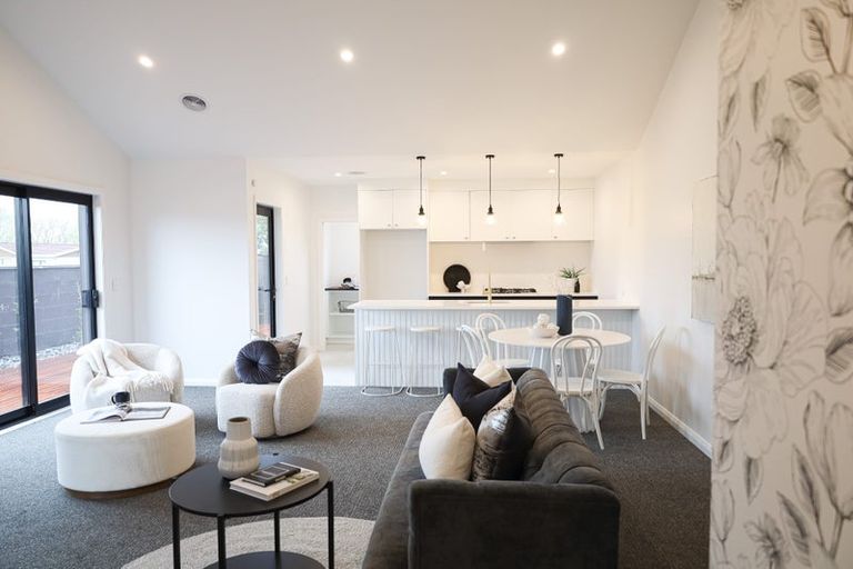 Photo of property in 1 Mangatainoka Lane, Awapuni, 4412