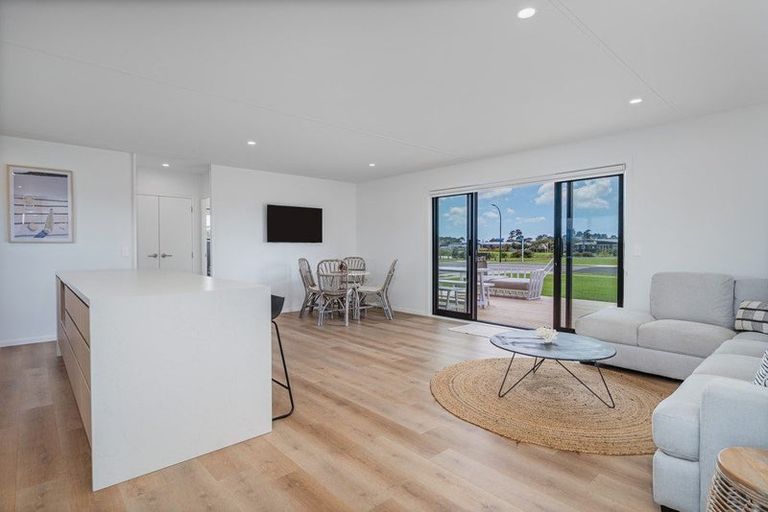 Photo of property in 290 Harbour Drive, Matarangi, Whitianga, 3592