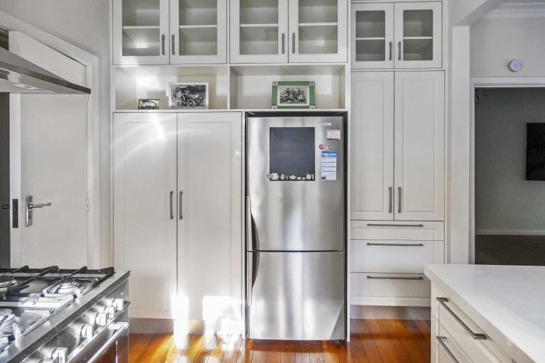 Photo of property in 44 Colombo Street, Cashmere, Christchurch, 8022