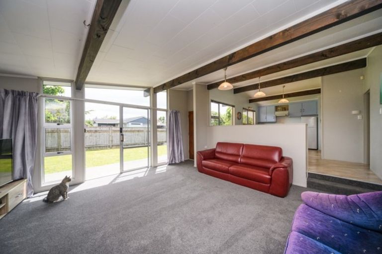 Photo of property in 9 Walker Crescent, Bulls, 4818