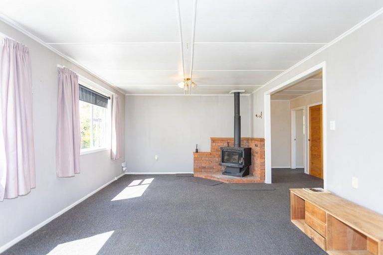 Photo of property in 28 Wilson Street, Waverley, 4510