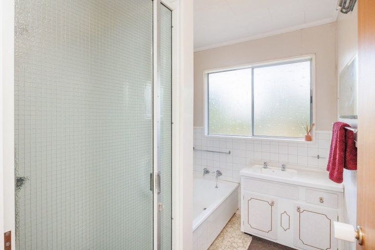 Photo of property in 23 Wallace Place, Hokowhitu, Palmerston North, 4410