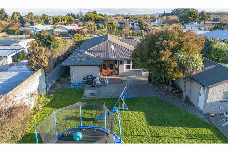 Photo of property in 13 Gilbert Street, Amberley, 7410