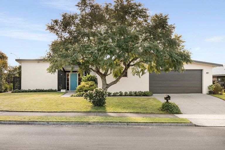 Photo of property in 47 Oteki Park Drive, Welcome Bay, Tauranga, 3112