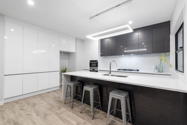 Photo of property in 9 Balthazar Road, Kumeu, 0810