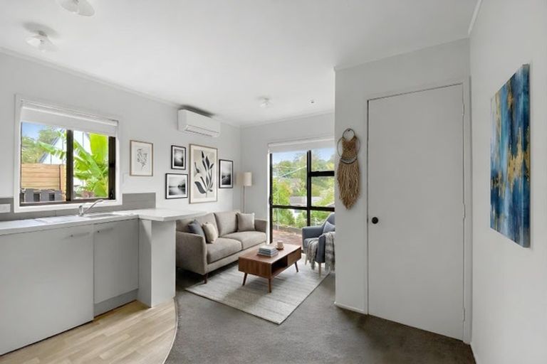 Photo of property in 124 Stapleford Crescent, Browns Bay, Auckland, 0630