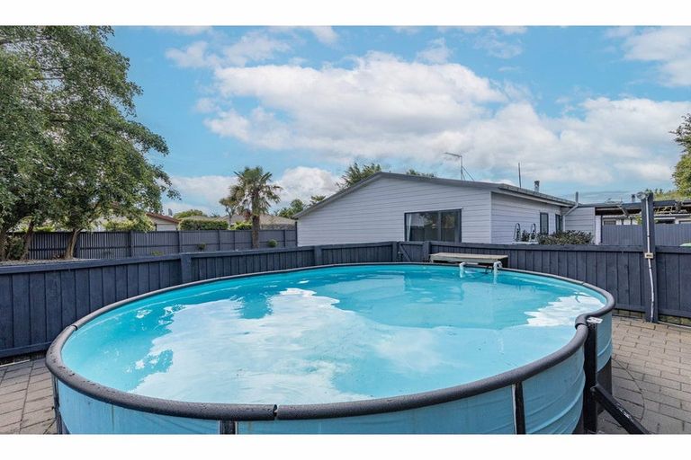 Photo of property in 5 Hegan Place, Rangiora, 7400