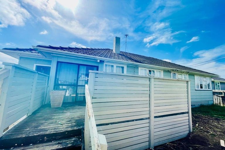 Photo of property in 18 Arimu Road, Papakura, 2110