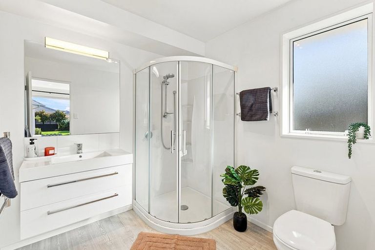 Photo of property in 4 Kilkivan Lane, Broomfield, Christchurch, 8042
