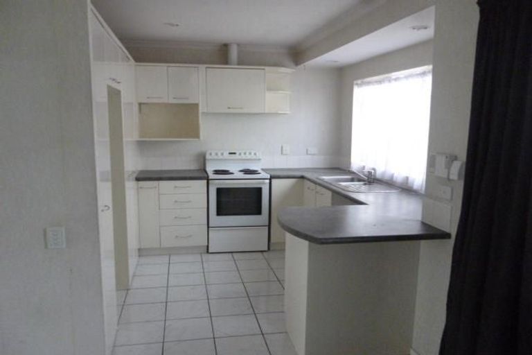 Photo of property in 112 Bob Charles Drive, Golflands, Auckland, 2013