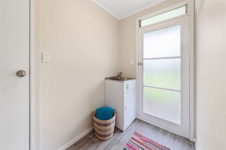 Photo of property in 4 Agar Place, Favona, Auckland, 2024