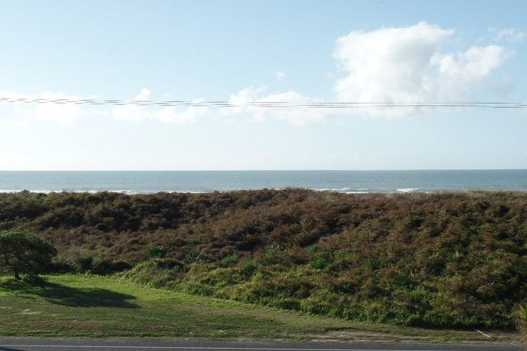 Photo of property in 696 Papamoa Beach Road, Papamoa Beach, Papamoa, 3118