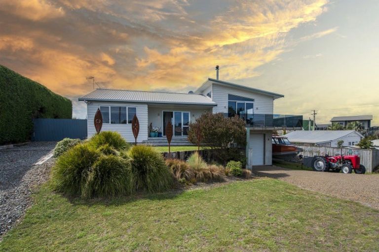 Photo of property in 18 Robbie Street, Foxton Beach, Foxton, 4815