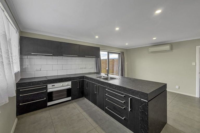 Photo of property in 19 Armstrong Place, Gonville, Whanganui, 4501