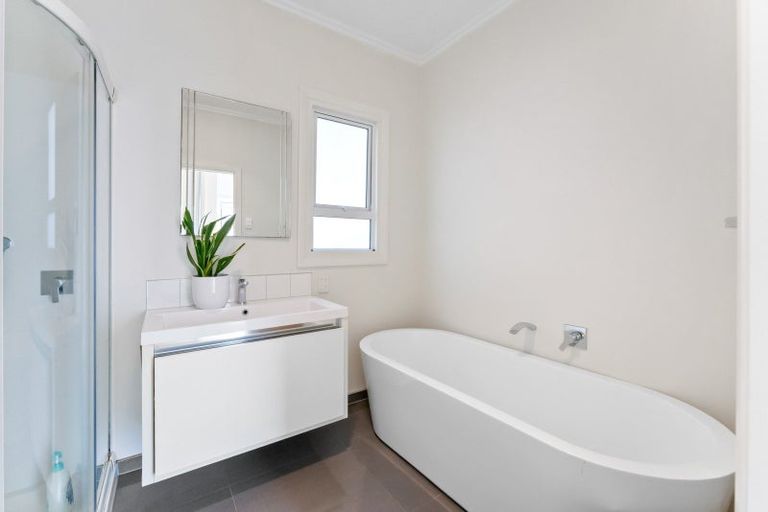 Photo of property in 384 Devon Street West, Lynmouth, New Plymouth, 4310