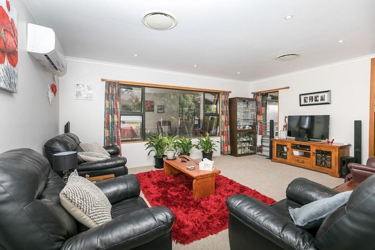 Photo of property in 64 Dixon Road, Glenview, Hamilton, 3206