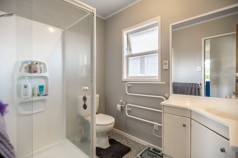 Photo of property in 53 Shakespeare Road, Bluff Hill, Napier, 4110