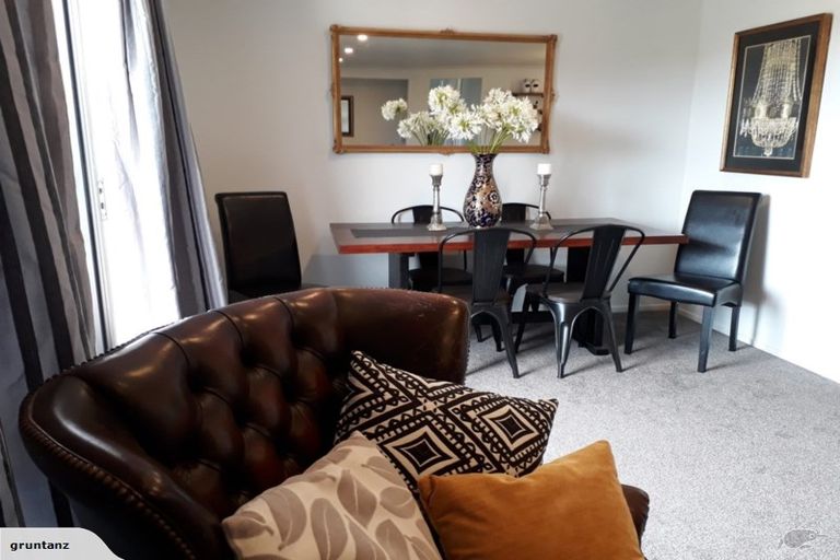 Photo of property in 39a Hetley Crescent, Taradale, Napier, 4112