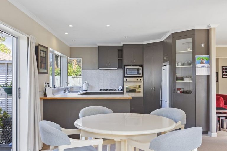 Photo of property in 130 Tuihana Drive, Papamoa Beach, Papamoa, 3118